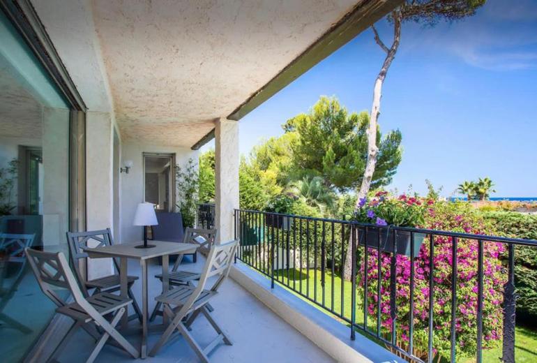 Azu037 - Beautiful Villa with sea view, Cap d'Antibes