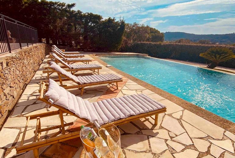 Azu038 - Villa provençal près de Saint Tropez