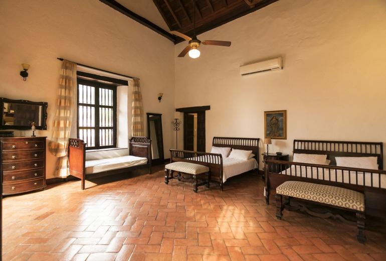 Car022 - Luxurious colonial villa in the Old City, Cartagena