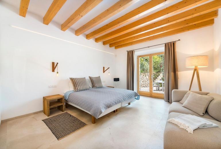 Mal003 - Property in Santa Maria, Mallorca