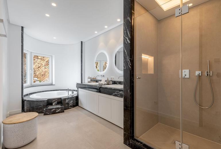 Mal007 - Luxury villa in first sea line, Mallorca