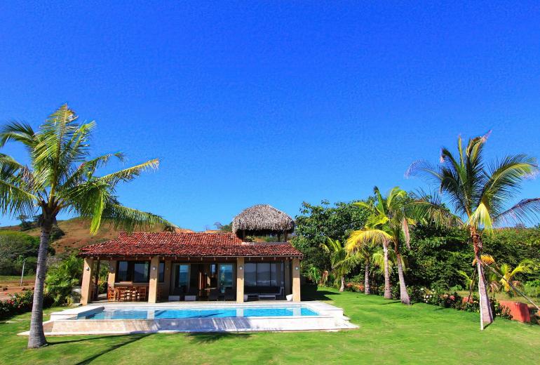 Pan031 - Villa de lujo frente al mar en Playa Venao, Panama