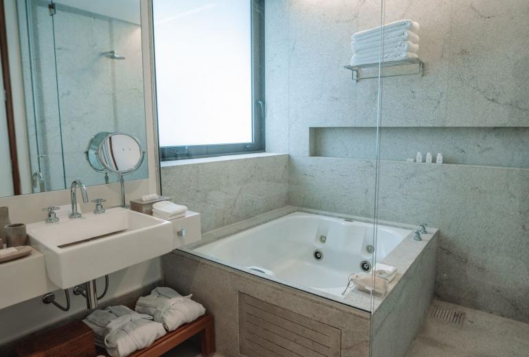 Ang052 - Lujoso penthouse en un hotel de Angra