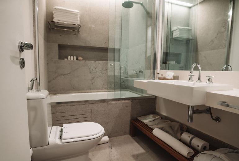 Ang052 - Luxuosa cobertura em hotel de Angra