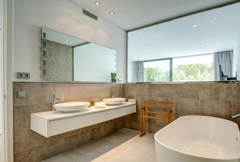 Ibi021 - Modern luxury villa with privacy, Ibiza