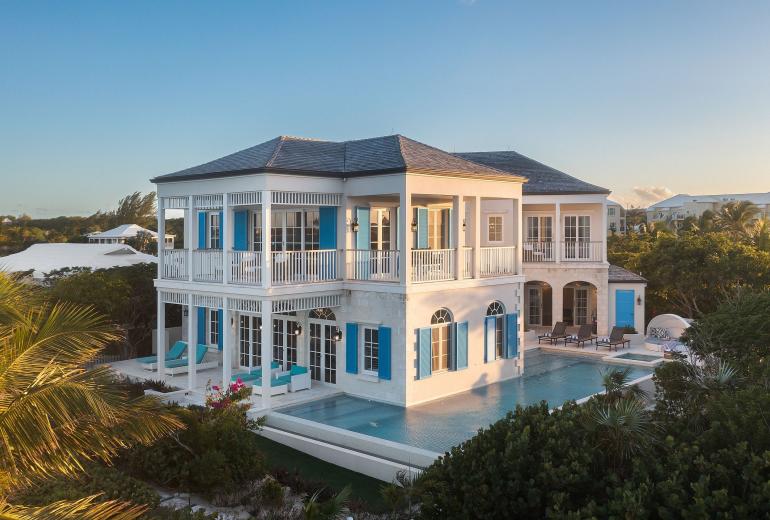 Tci001 – Elegant beachfront villa in Turtle Cove
