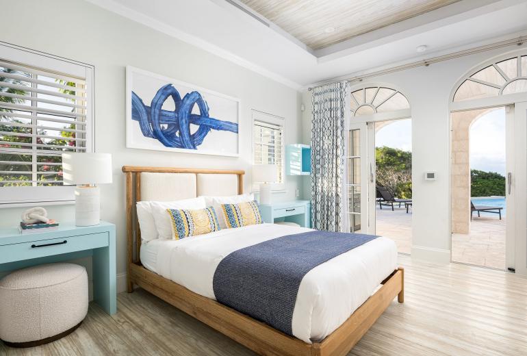 Tci001 – Elegant beachfront villa in Turtle Cove