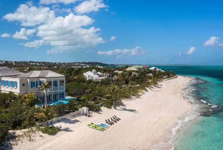 Tci001 – Elegant beachfront villa in Turtle Cove