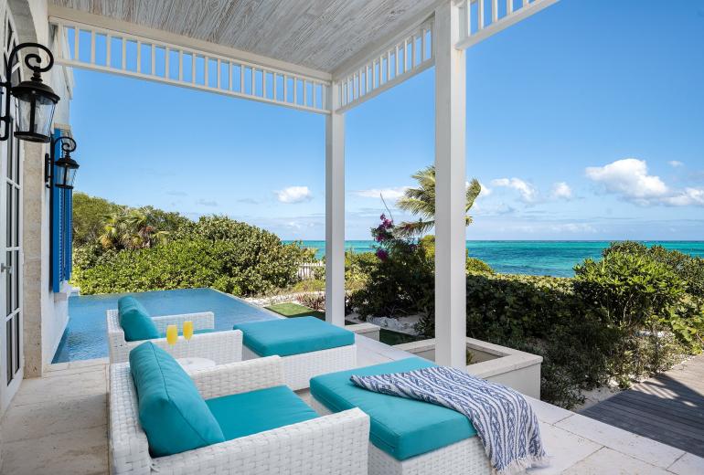 Tci001 – Elegant beachfront villa in Turtle Cove