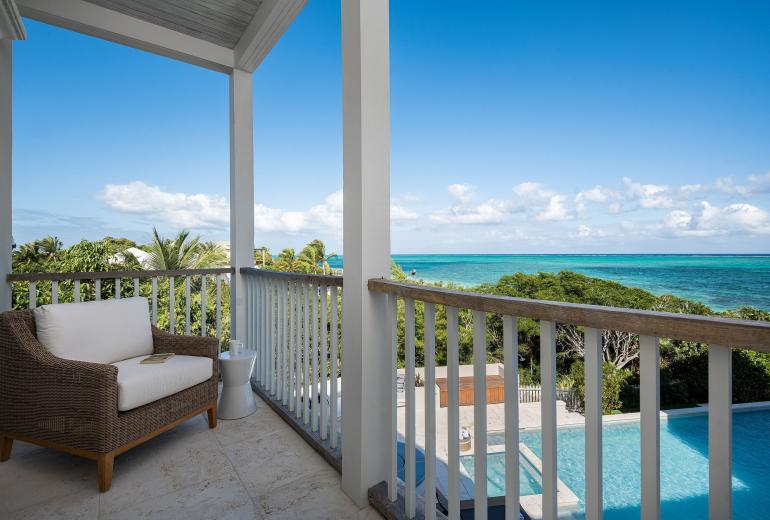 Tci001 – Elegant beachfront villa in Turtle Cove
