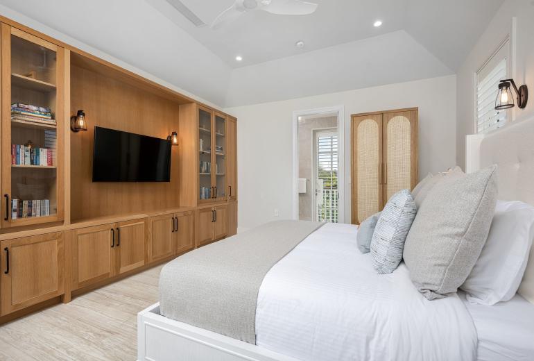 Tci001 – Elegant beachfront villa in Turtle Cove