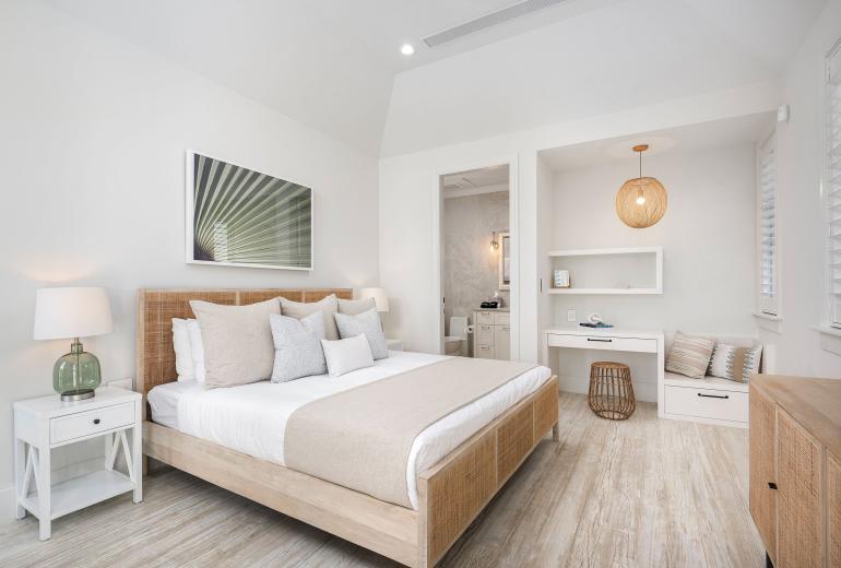 Tci001 – Elegant beachfront villa in Turtle Cove