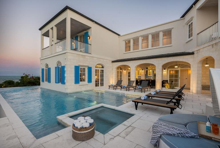 Tci001 – Elegant beachfront villa in Turtle Cove