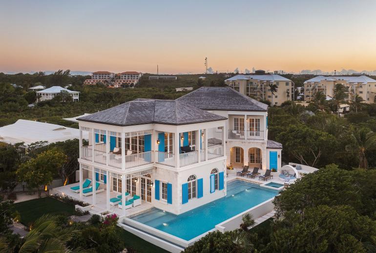 Tci001 – Elegant beachfront villa in Turtle Cove