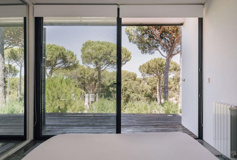 Com001 - Casa moderna rodeada de pinheiros, Comporta