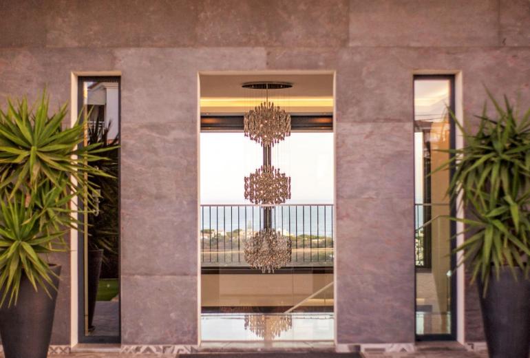 Alg008 - Villa Overlooking the Ocean, Algarve