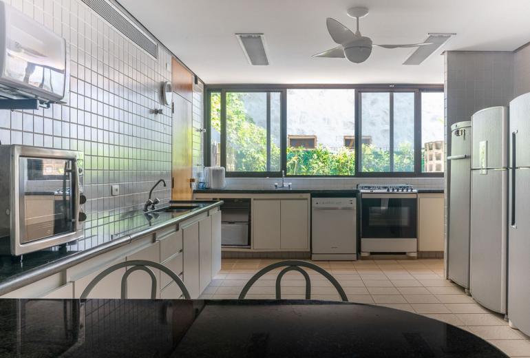 Gua001 - Hermosa villa en la arena en Guarujá