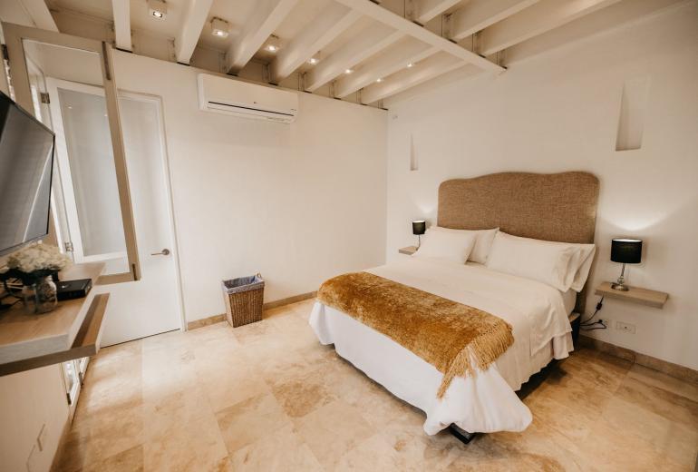 Car110 - Precioso penthouse en el Centro Histórico