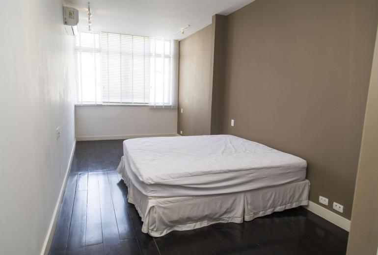 Rio260 - Charming four-bedroom penthouse in Copacabana