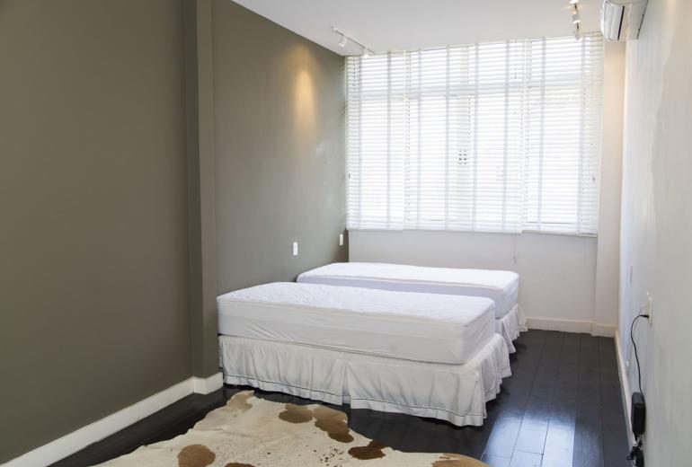 Rio260 - Charming four-bedroom penthouse in Copacabana