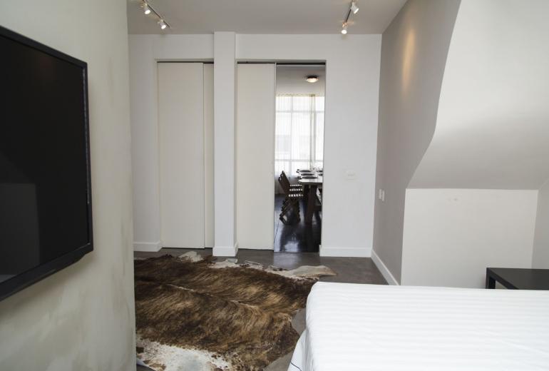 Rio260 - Charming four-bedroom penthouse in Copacabana