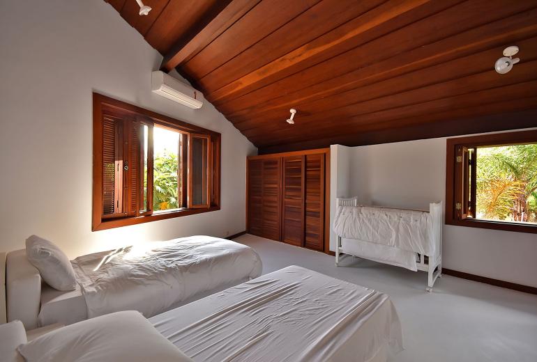 Gua003 - Linda casa pé na areia na Praia do Engenho
