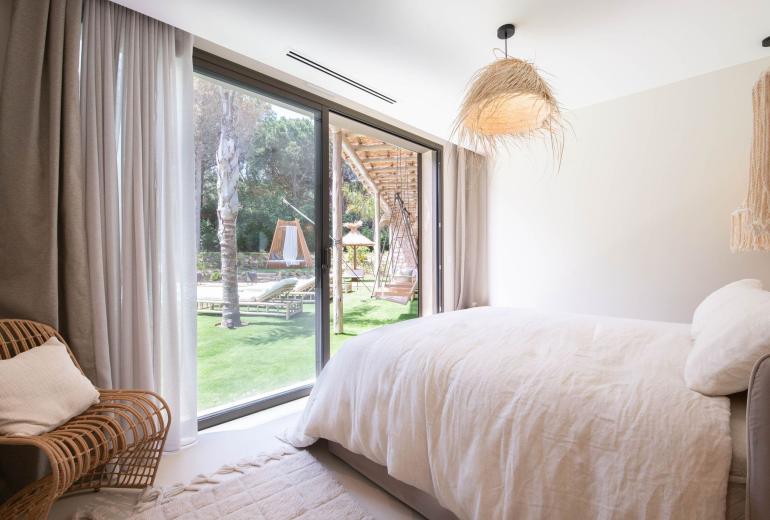 Azu048 - Villa moderna em Ramatuelle perto de Saint Tropez