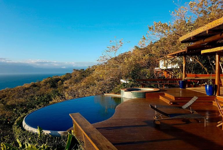 Sao100 - Elegant villa overlooking the sea in Ilhabela