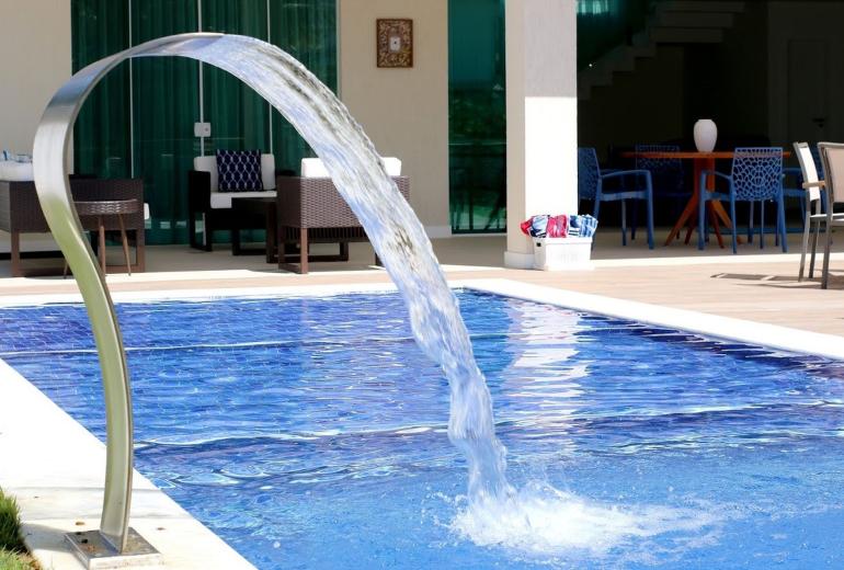 Bah441 - Villa en copropriété de deux étages à Guarajuba