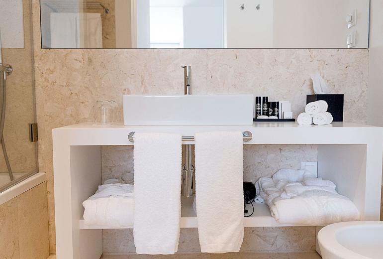 Lis005 - Apartamento de lujo de 2 cuartos en Chiado, Lisboa