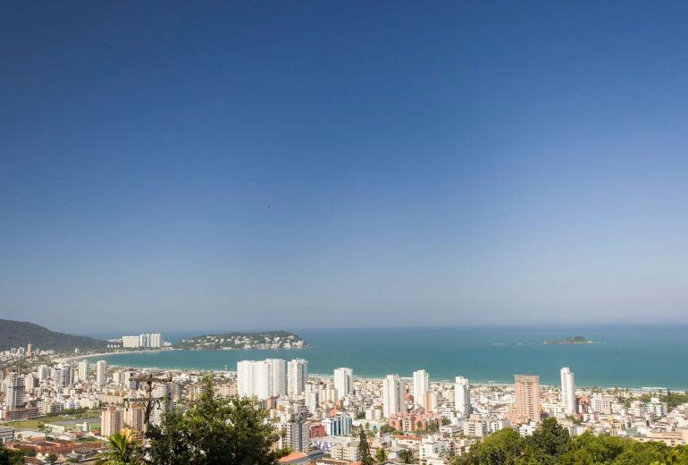 Gua004 - Manoir avec vue spectaculaire au sommet de Guarujá