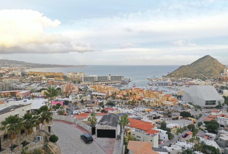 Cab030 - Villa de 9 cuartos con vista al mar en Los Cabos