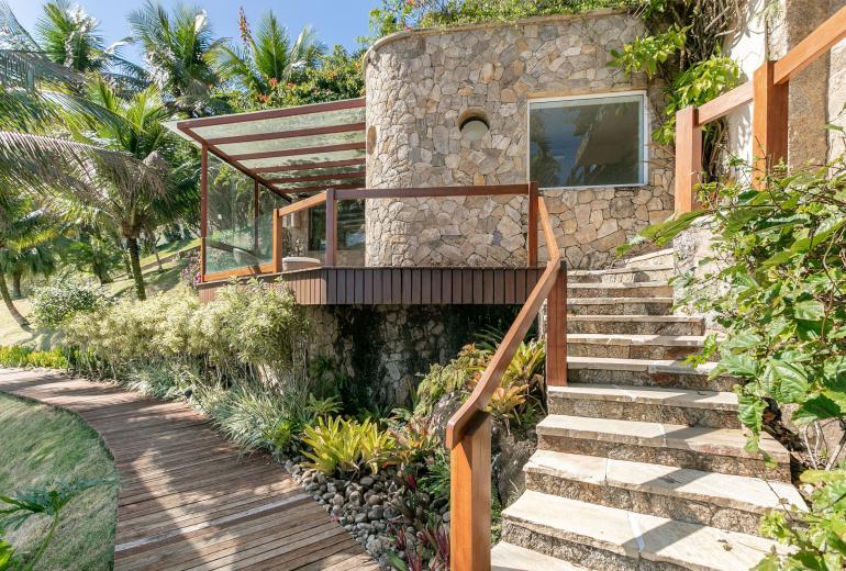 Ang056 - Magnificent house on the sand with private beach