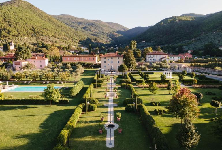 Tus022 - Une belle villa du XVIIIe siècle à côté de Lucca.