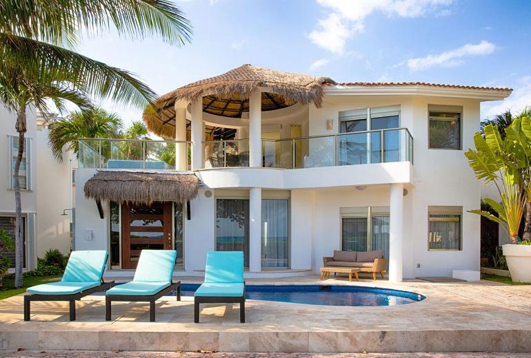 Pcr017 - Beachfront villa in Playa del Carmen