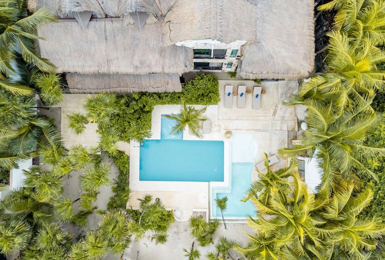 Tul051 - Exclusive beachfront villa in Tulum