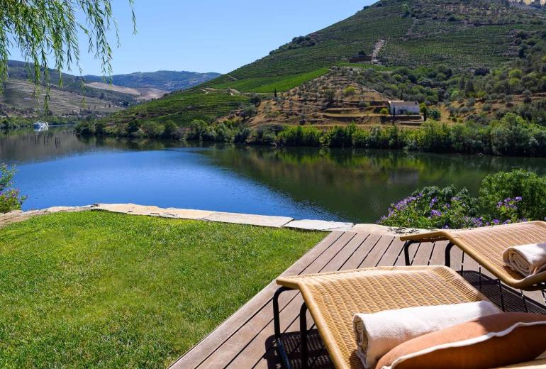 Dou010 - Exquisite Retreat on the Douro River
