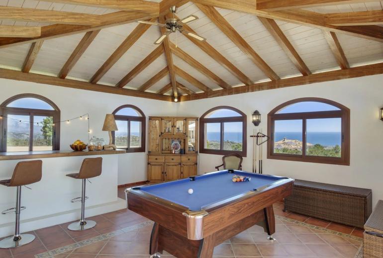 Mbl009 - Lujosa villa con vistas en Marbella.