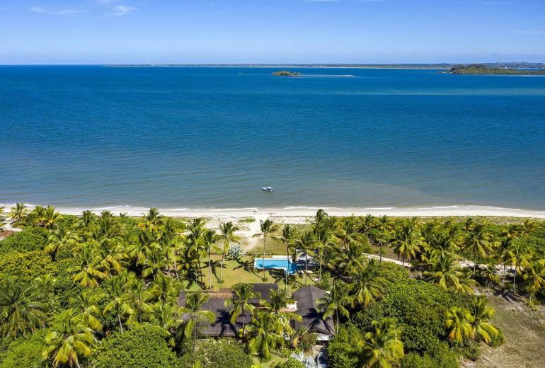 Bah329 - Hermosa villa frente al mar en Maraú
