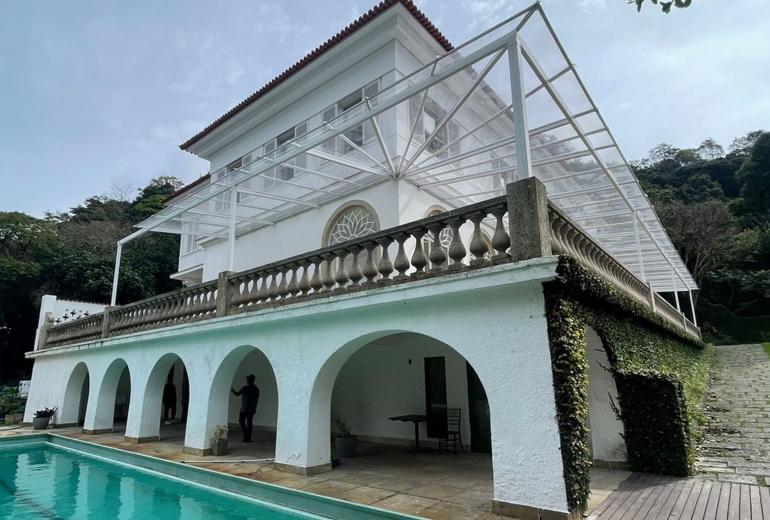 Rio250 - Exuberant mansion on top of Santa Teresa
