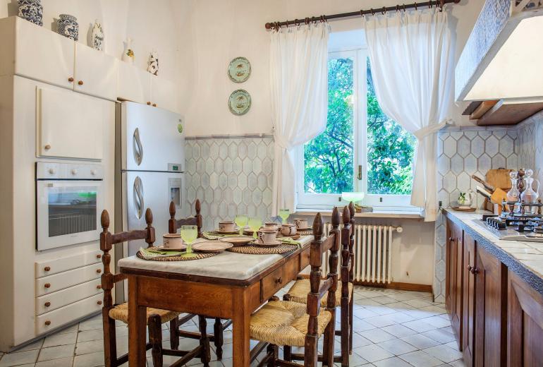 Cam005 - An exceptional villa on Capri Island