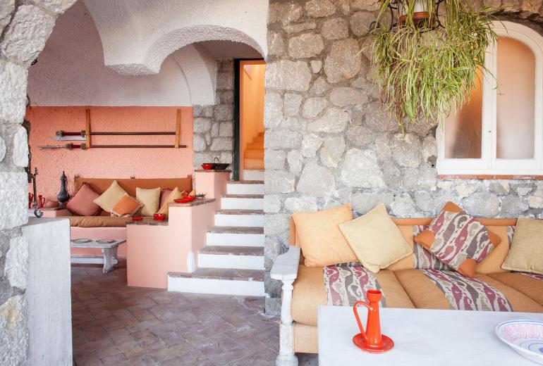 Cam018 - Une Villa aux Vues Imprenables sur l'Île de Capri