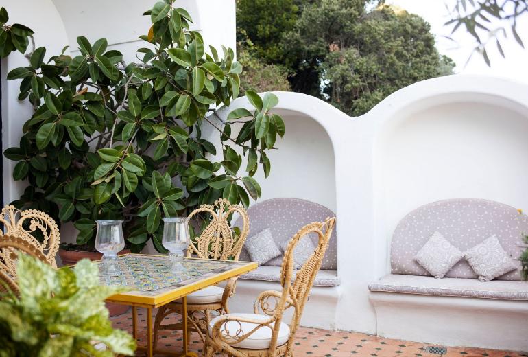 Cam018 - Une Villa aux Vues Imprenables sur l'Île de Capri