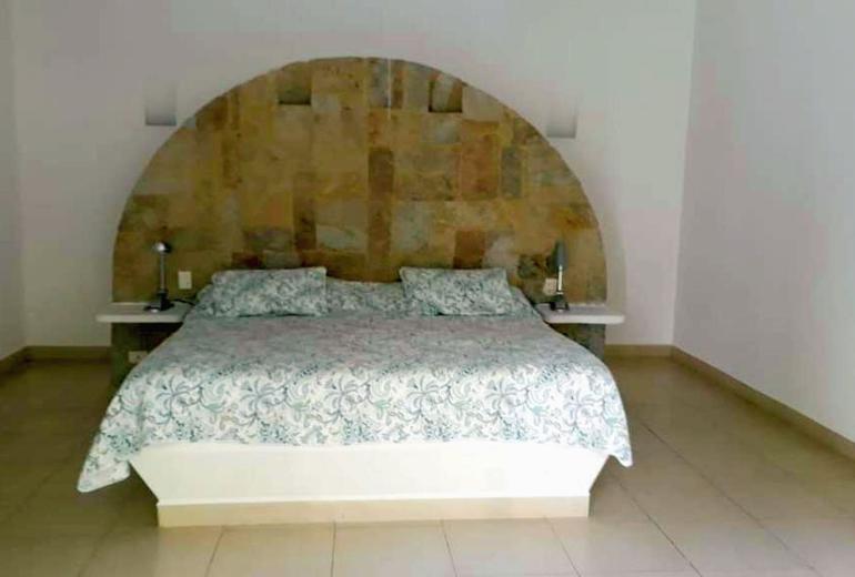 Anp062 - Casa con vista el lago en Mesa de Yeguas