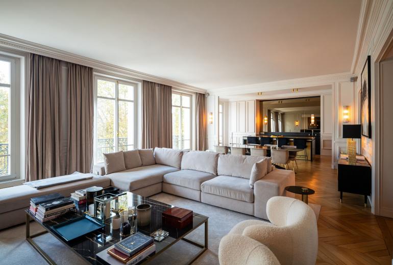 Par020 - Luxury apartment riverfront with views