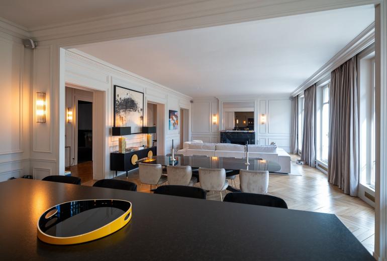 Par020 - Luxury apartment riverfront with views