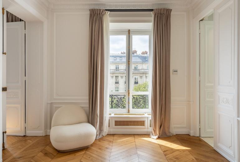 Par033 = Appartement de prestige à Paris