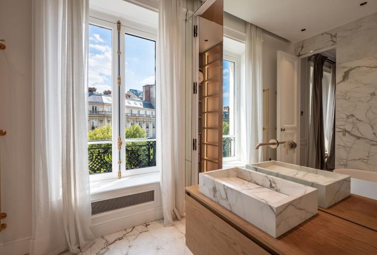 Par033 = Appartement de prestige à Paris
