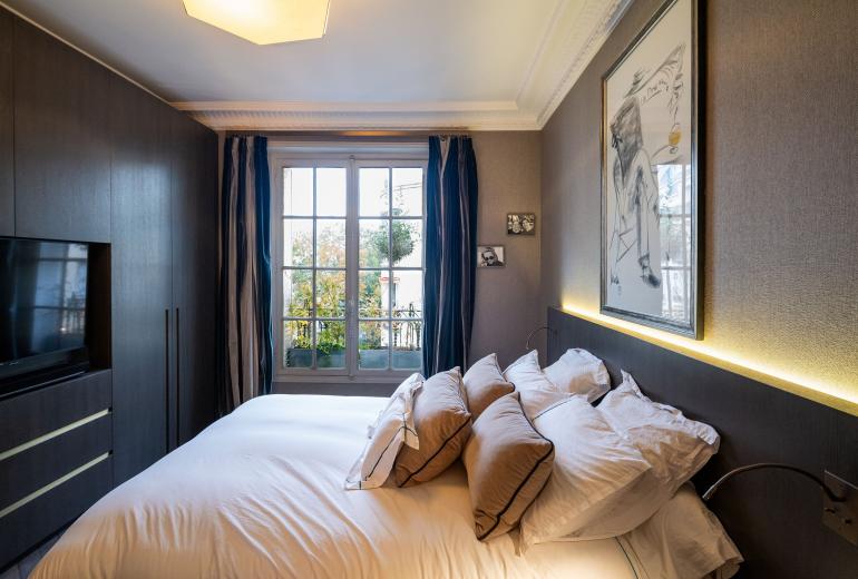 Par098 - Apartamento de 2 quartos em Paris