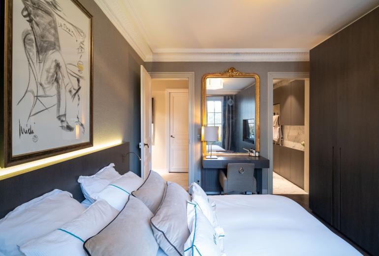 Par098 - Apartamento de 2 quartos em Paris